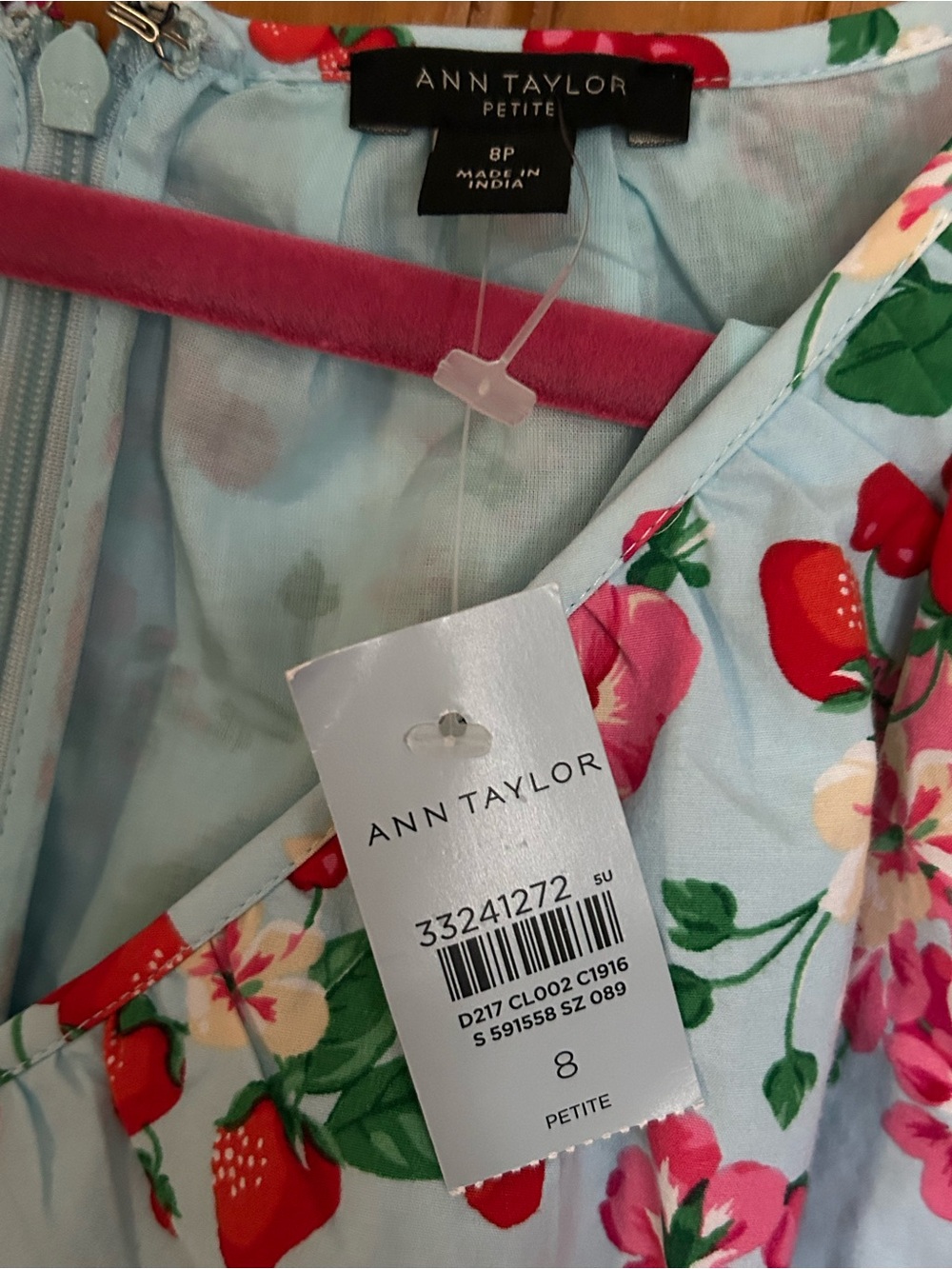 NWT Ann Taylor Midi Strawberry Flowers Flutter Dress Size 8P